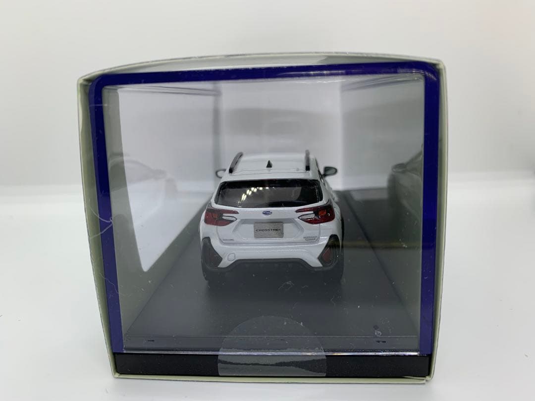1/43 スバル クロストレック リミテッド ホワイトパール