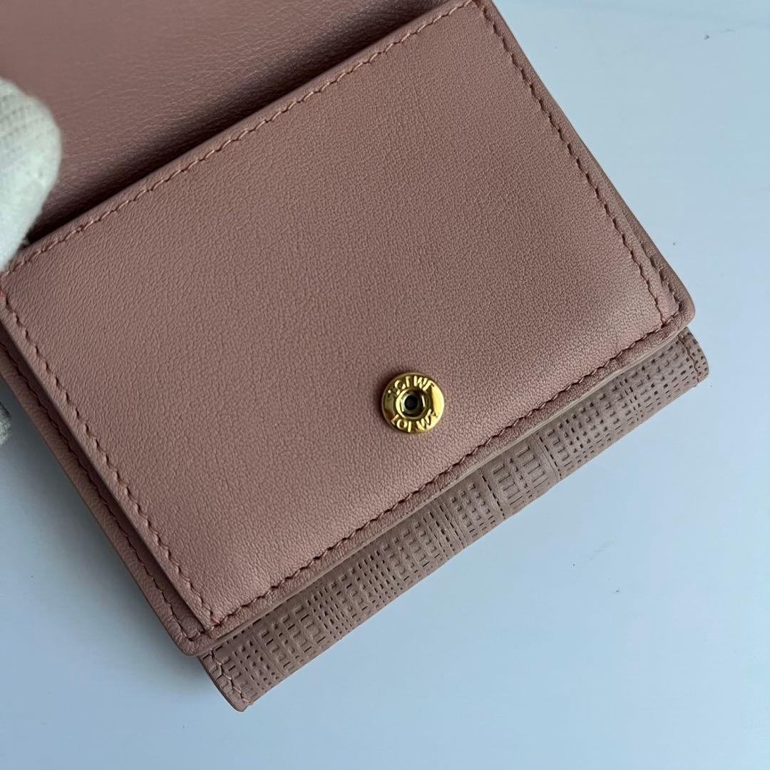 ✨未使用保管品✨　LOEWE コンパクトウォレット　ミニ財布　レザー　ピンク