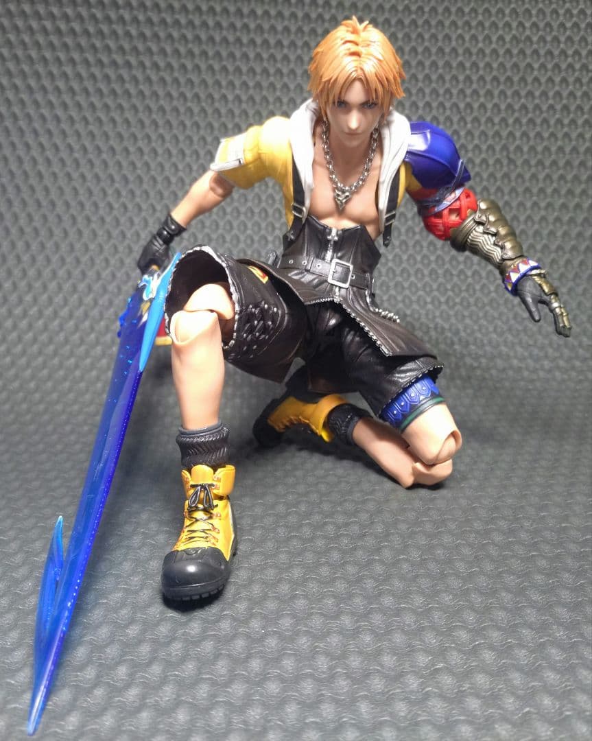 プレイアーツ改　ティーダ