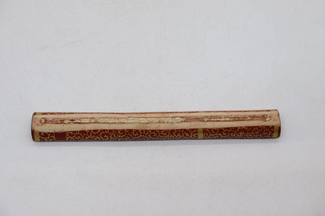 赤絵　金彩唐草紋　笛型お香立　在銘　木箱入　送料込み250618
