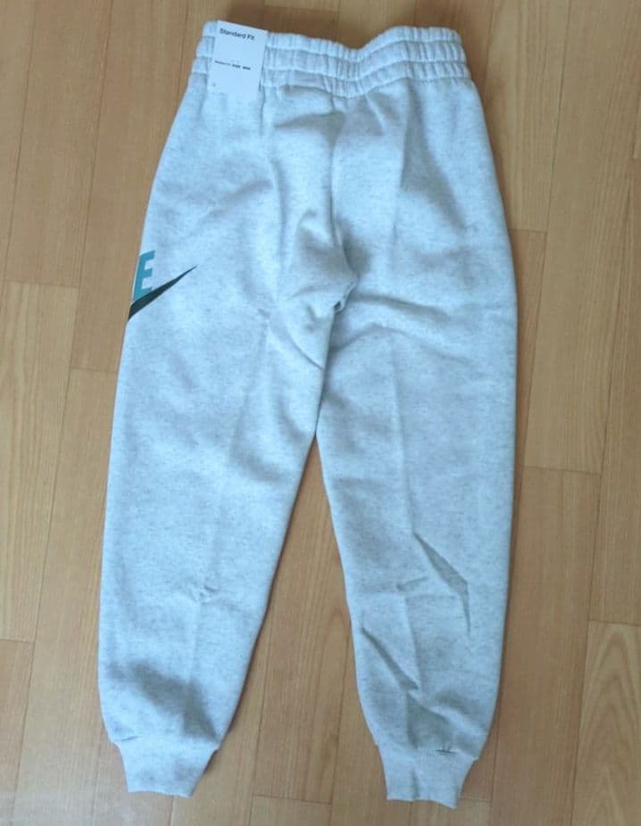 ❇️3本セット　新品　NIKE　裏起毛　140　パンツ　カラフルロゴ　ナイキ