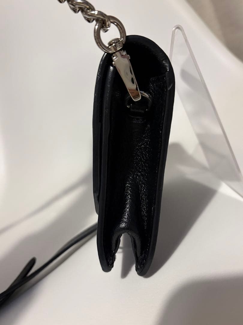 MIUMIU ミュウミュウ　ショルダーバッグターンロック　チェーンレザー