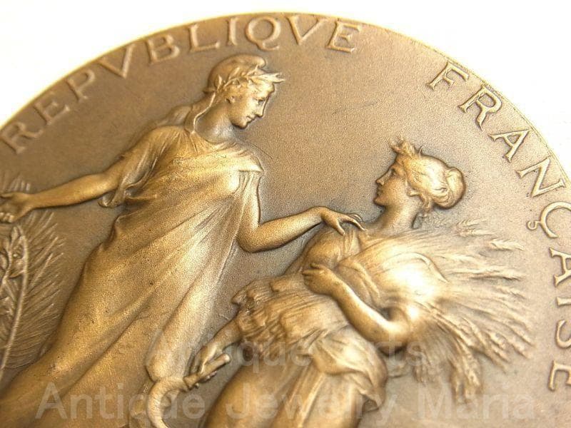 《m6466》農業労働者を知識へ導くマリアンヌ フランス アンティーク メダル