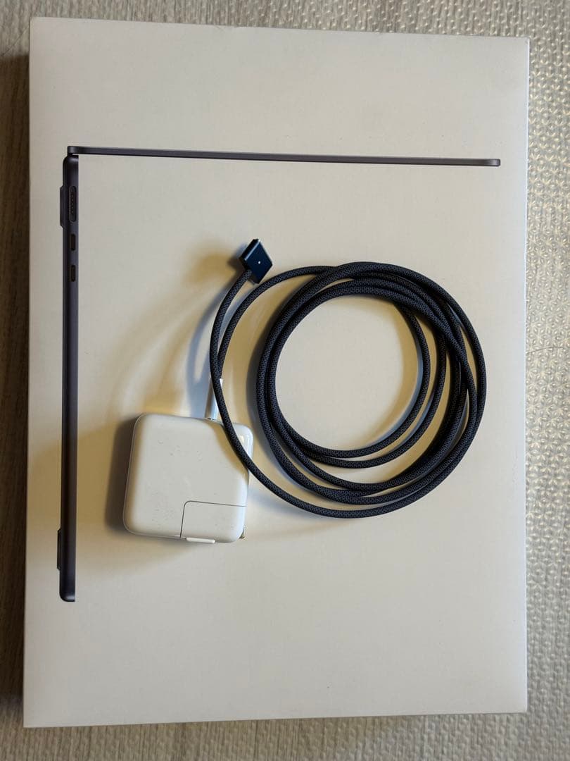 MacBook air M2 ミッドナイト