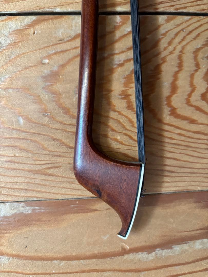 コントラバス弓 木製 ケース付き