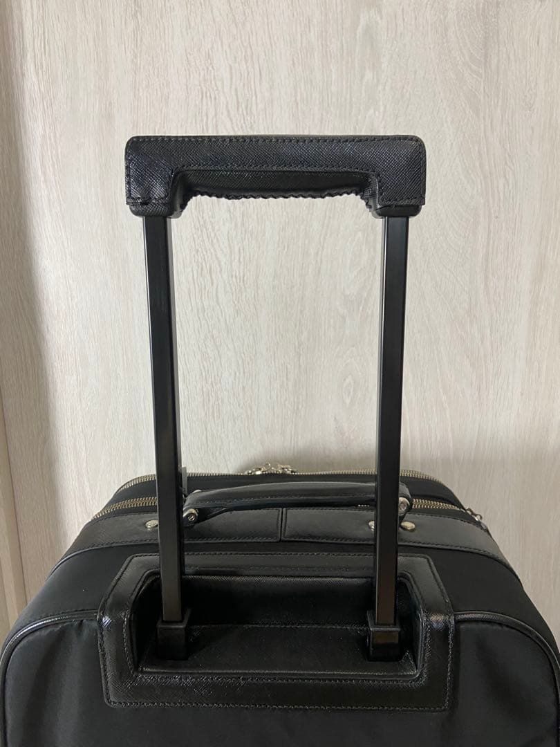 PRADA スーツケース　キャリーケース　ナイロン　レザー　三角ロゴプレート　黒
