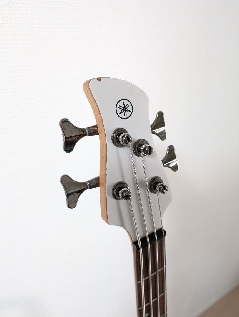 【音出し確認済】YAMAHA TRBX504 ホワイト エレキベース