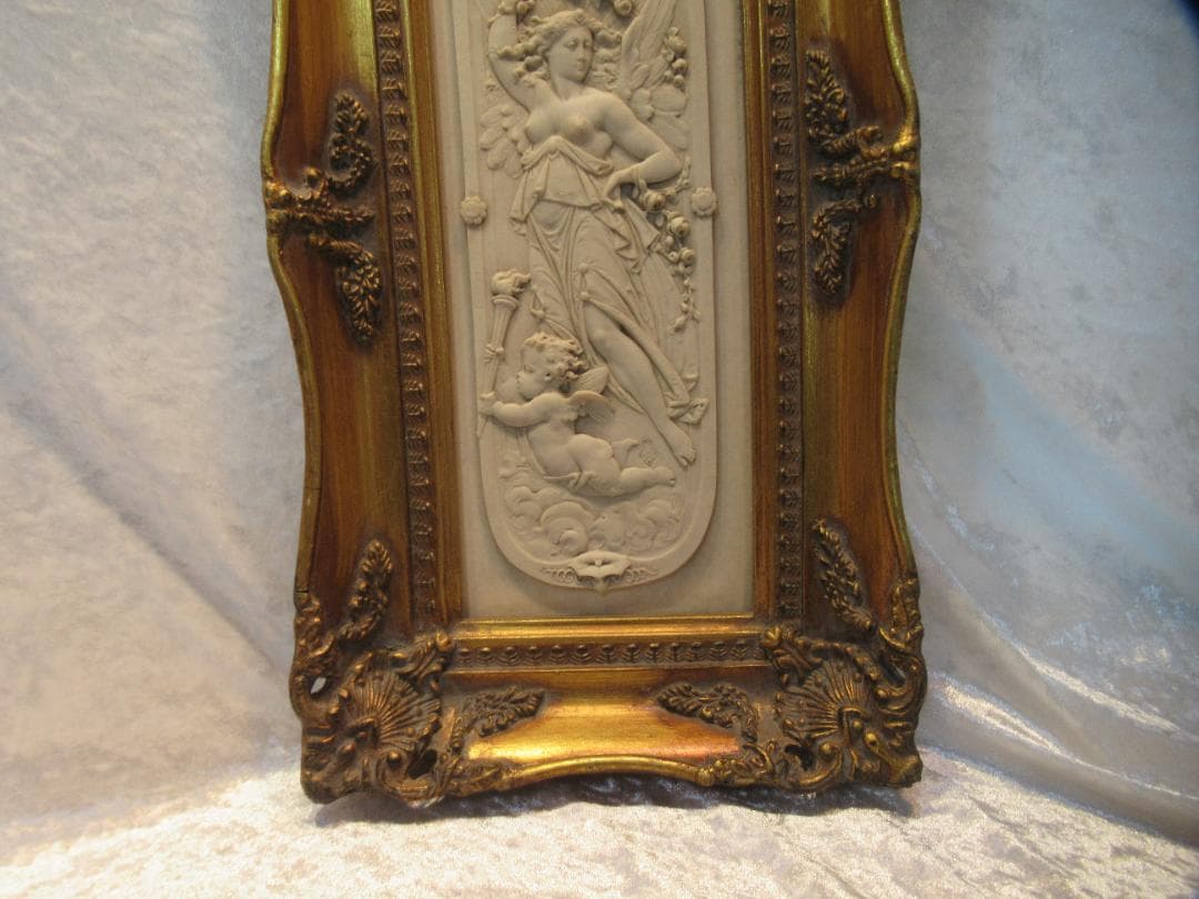 アラバスタの壁掛け　ヴィーナスと天使　19世紀　刻印あり　裏にもマークあり