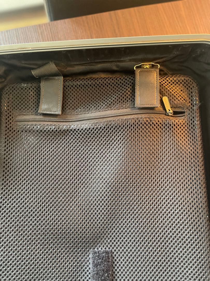 【希少】リモワ トパーズ 2輪 32L シャンパンゴールド　機内持ち込み