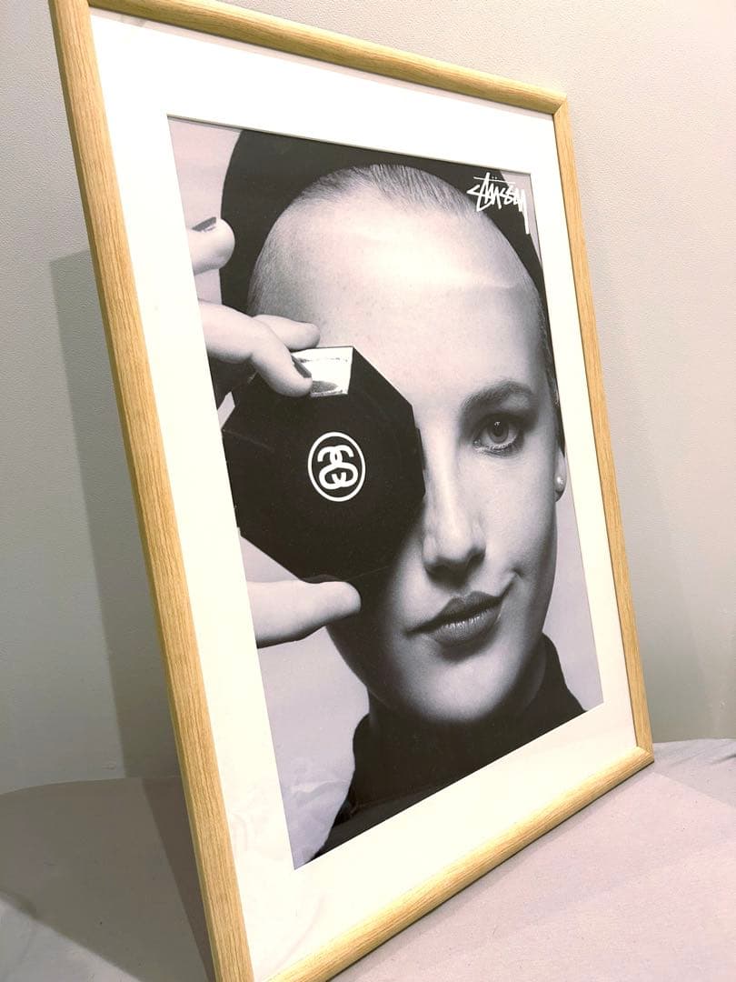 STUSSY カールラガーフェルド追悼記念　非売品ポスター　額付き