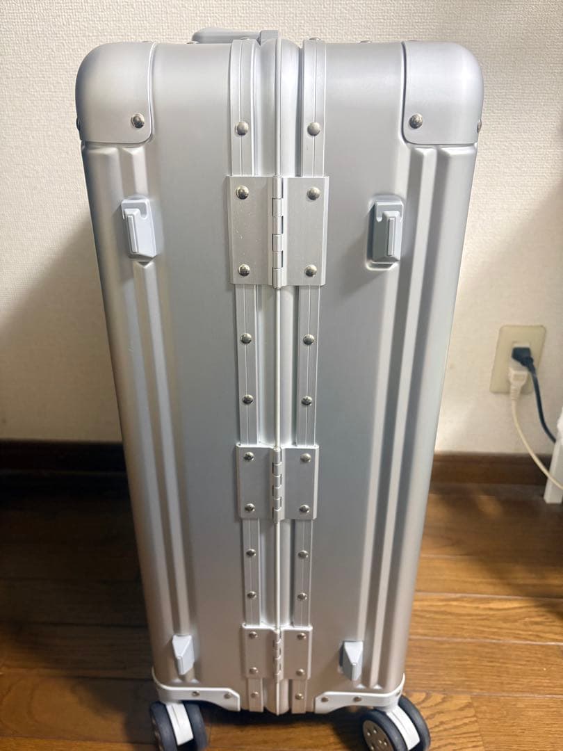 【最終値下げ】メルセデスベンツ アルミスーツケース 65L 非売品