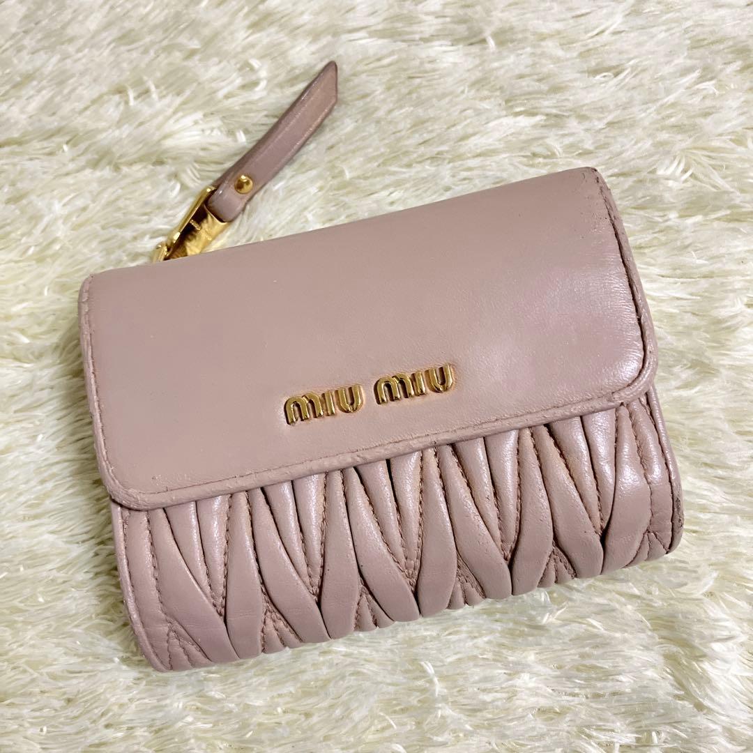 【美品】MIU MIU マテラッセ 折り財布 L字ファスナー ピンクベージュ