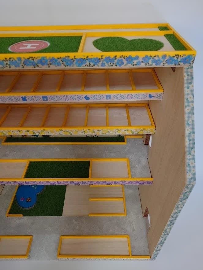 トミカ木製手作り駐車場（スモ－ルイエロ－）SY04