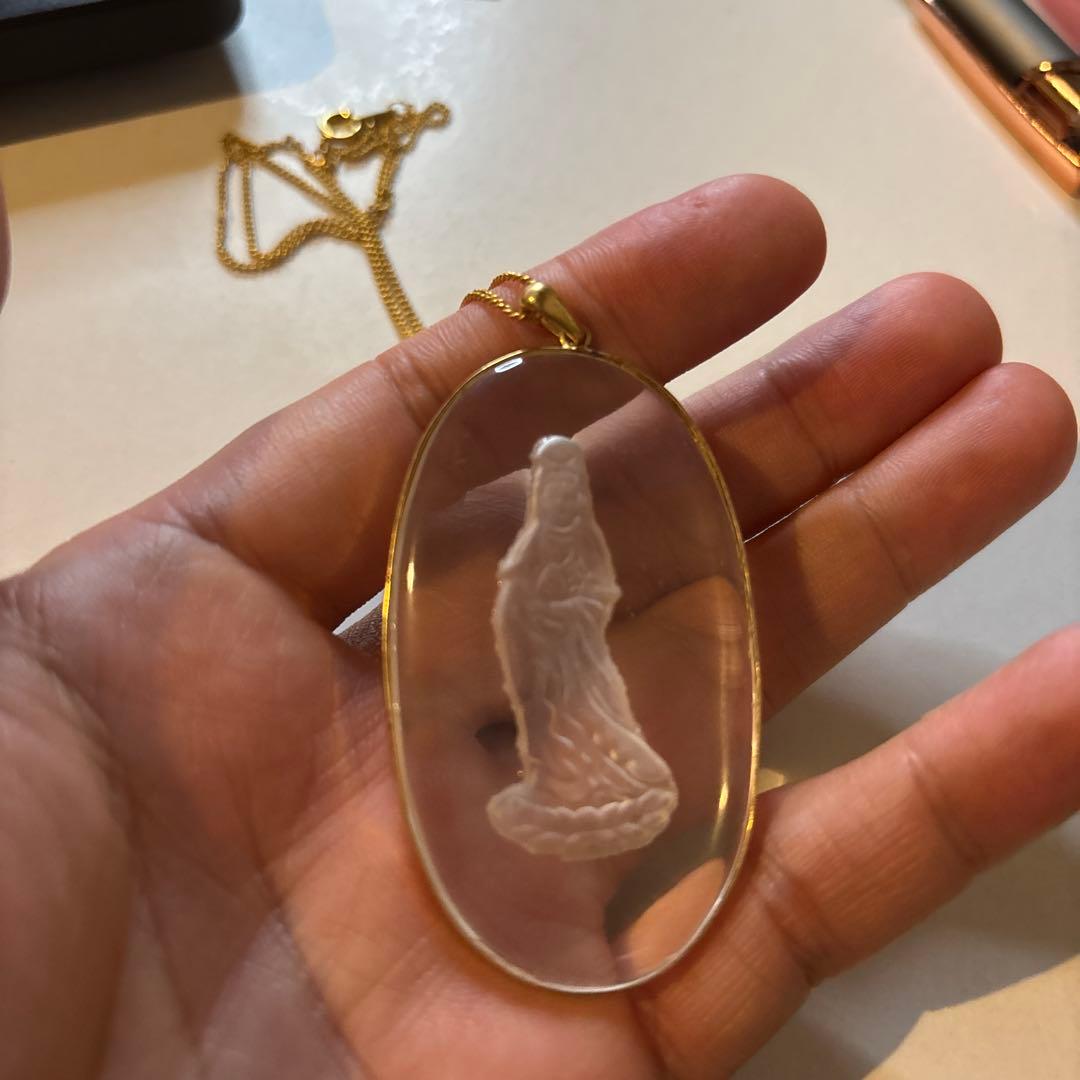 これは！観音様の水晶！持ってるだけでも！不思議なパワー！慈悲！