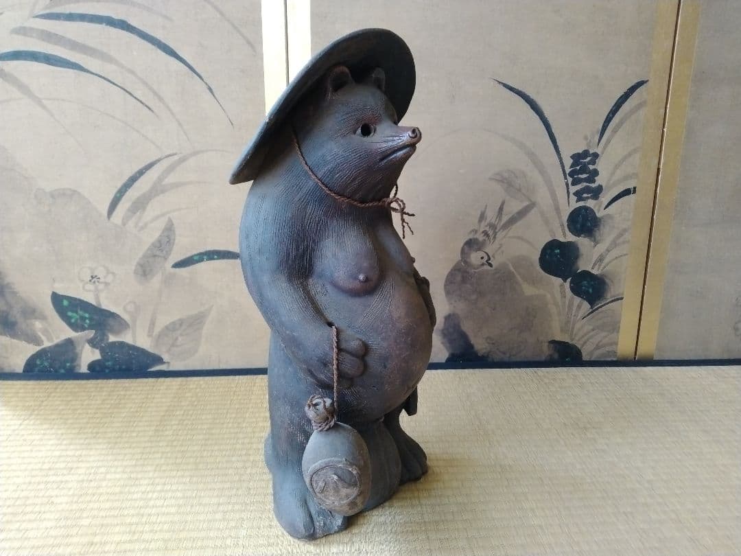 古格あるすまし顔なタヌキ　骨董　信楽焼　京焼　茶道具　置物　開運　縁起物
