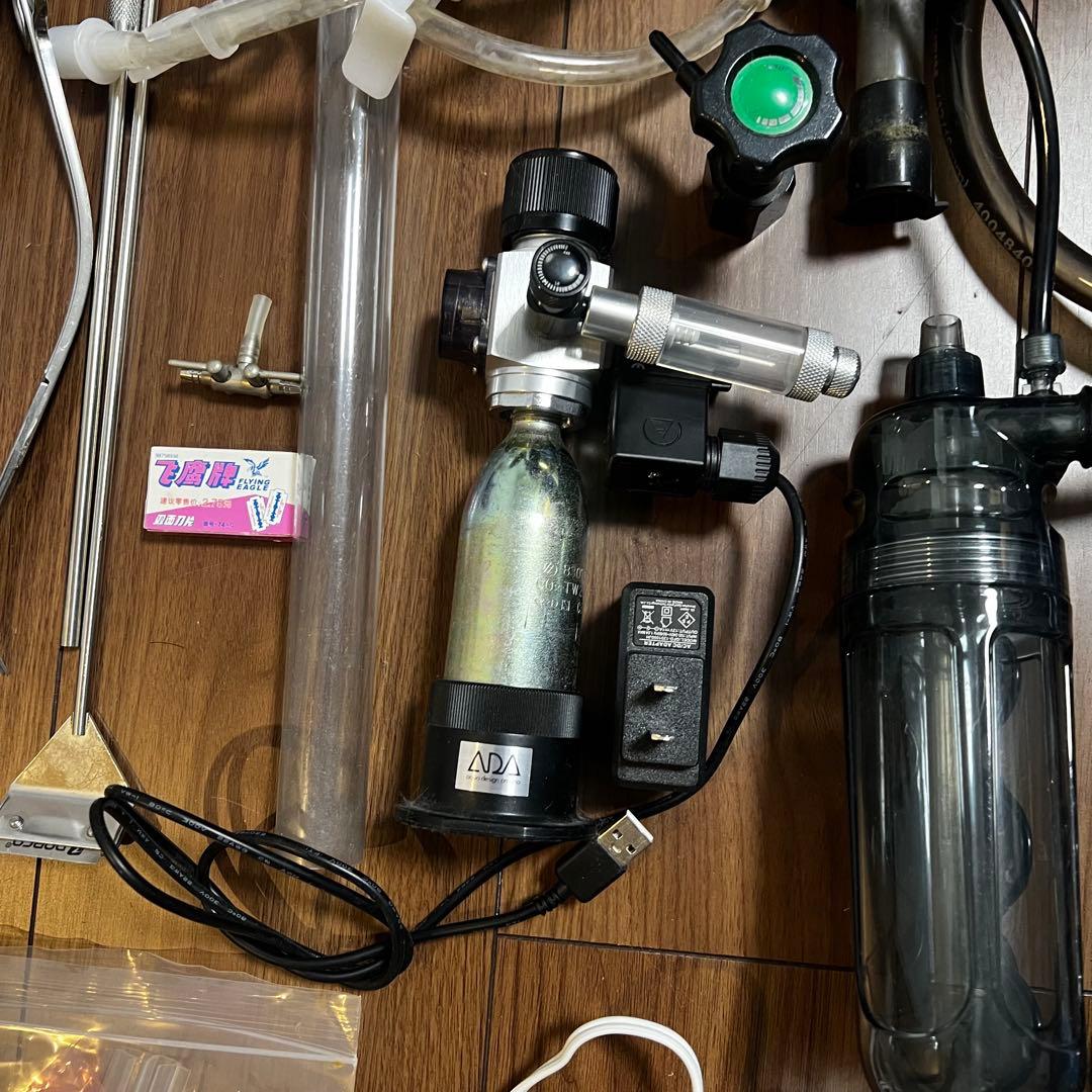 アクアリウム用品 まとめ売り（エーハイム2213/CO2電磁弁/LEDライト他）