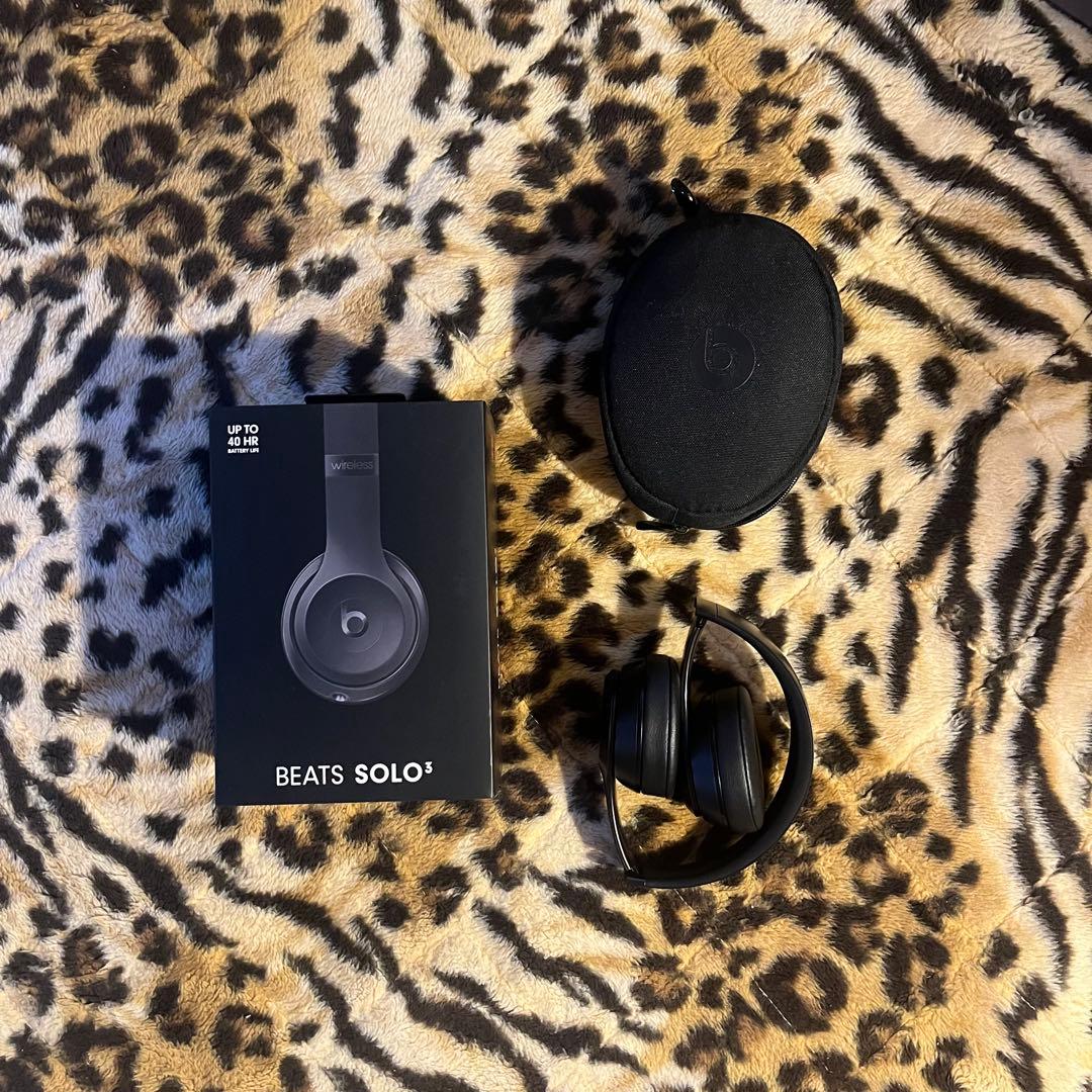 BEATS SOLO3ブラック ワイヤレスヘッドホン