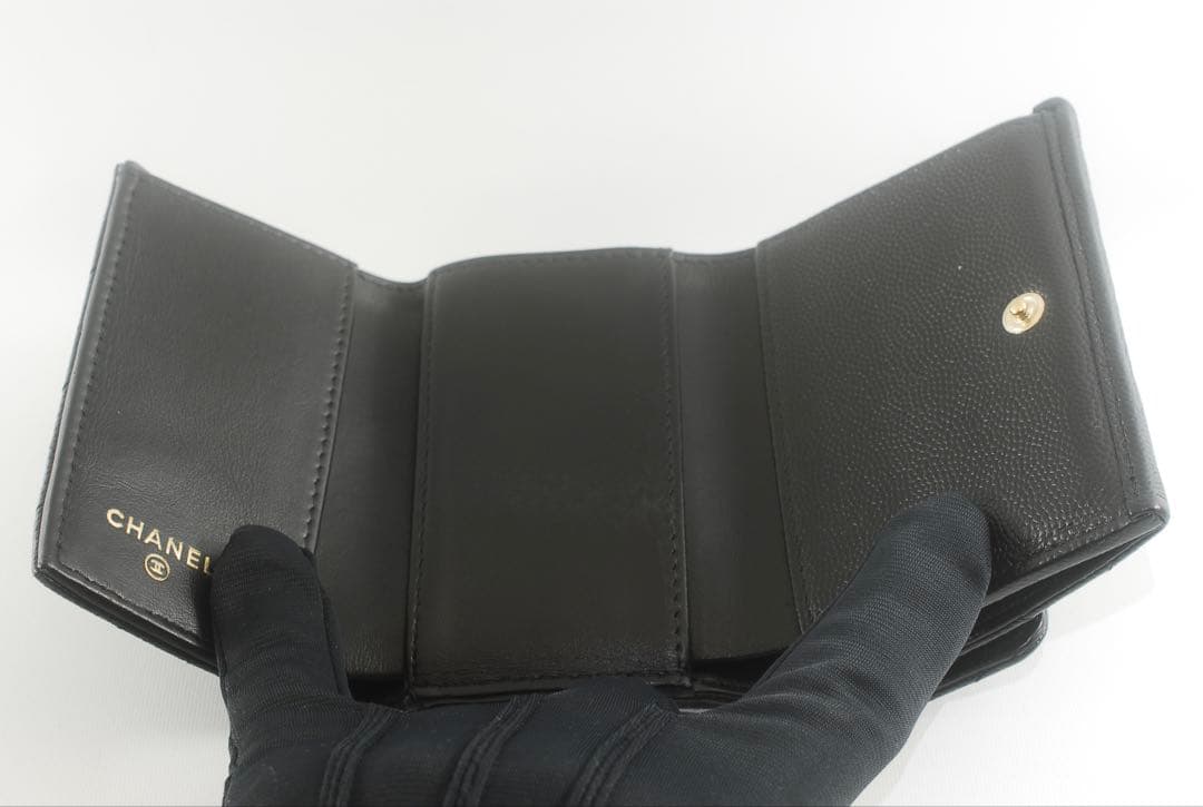 シャネル＊CHANEL＊キャビアスキン＊マトラッセ＊三つ折り財布