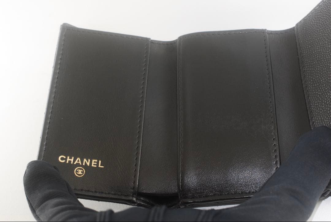シャネル＊CHANEL＊キャビアスキン＊マトラッセ＊三つ折り財布