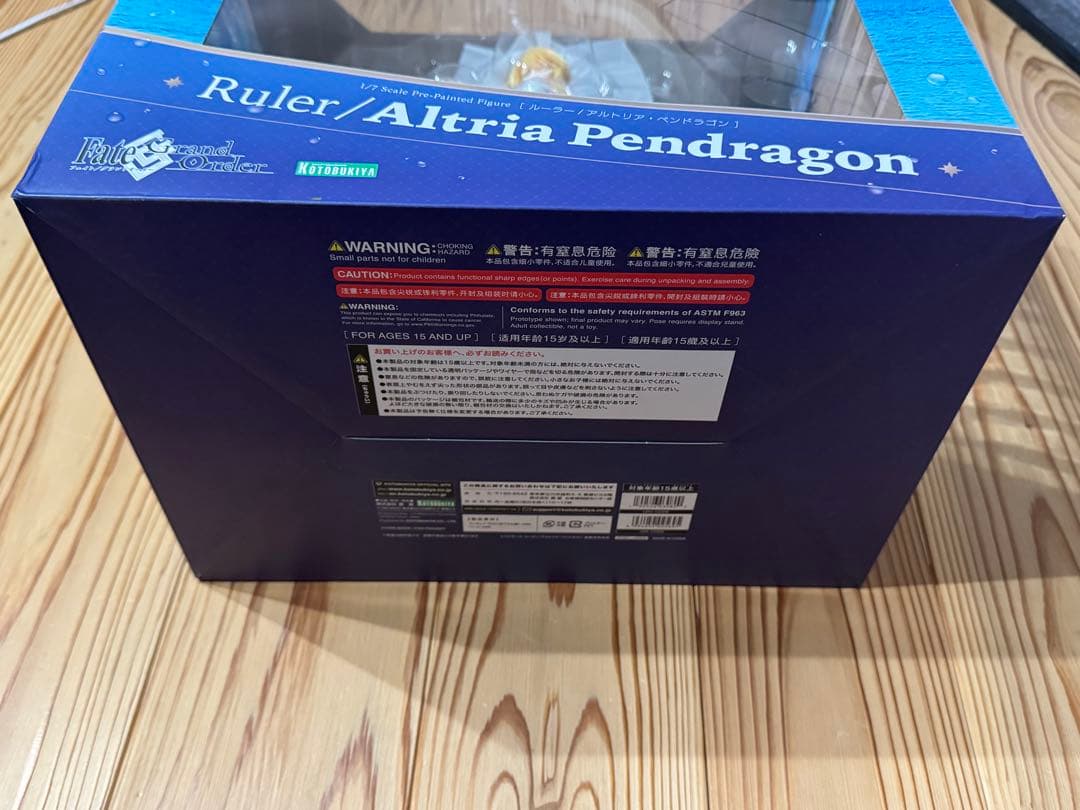 Ruler アルトリア・ペンドラゴン 1/7 フィギュア　未開封　箱小傷