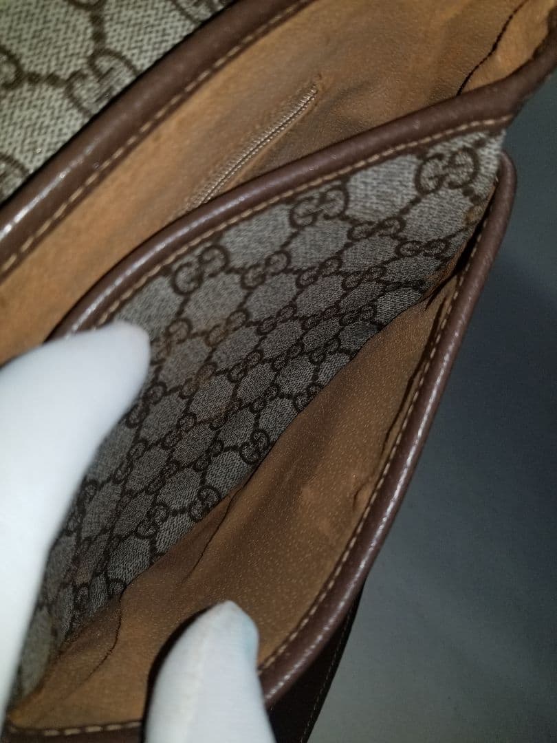 ヴィンテージ GUCCI GG ショルダーバッグ ベージュとブラウンのレザー。