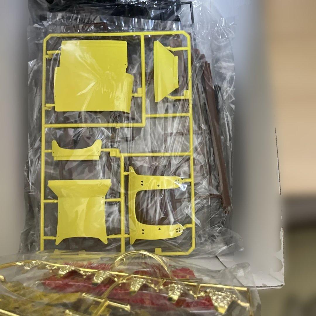 国宝シリーズ 赤糸威竹雀虎 金物模型 未組立 昭和旧版. Ln548