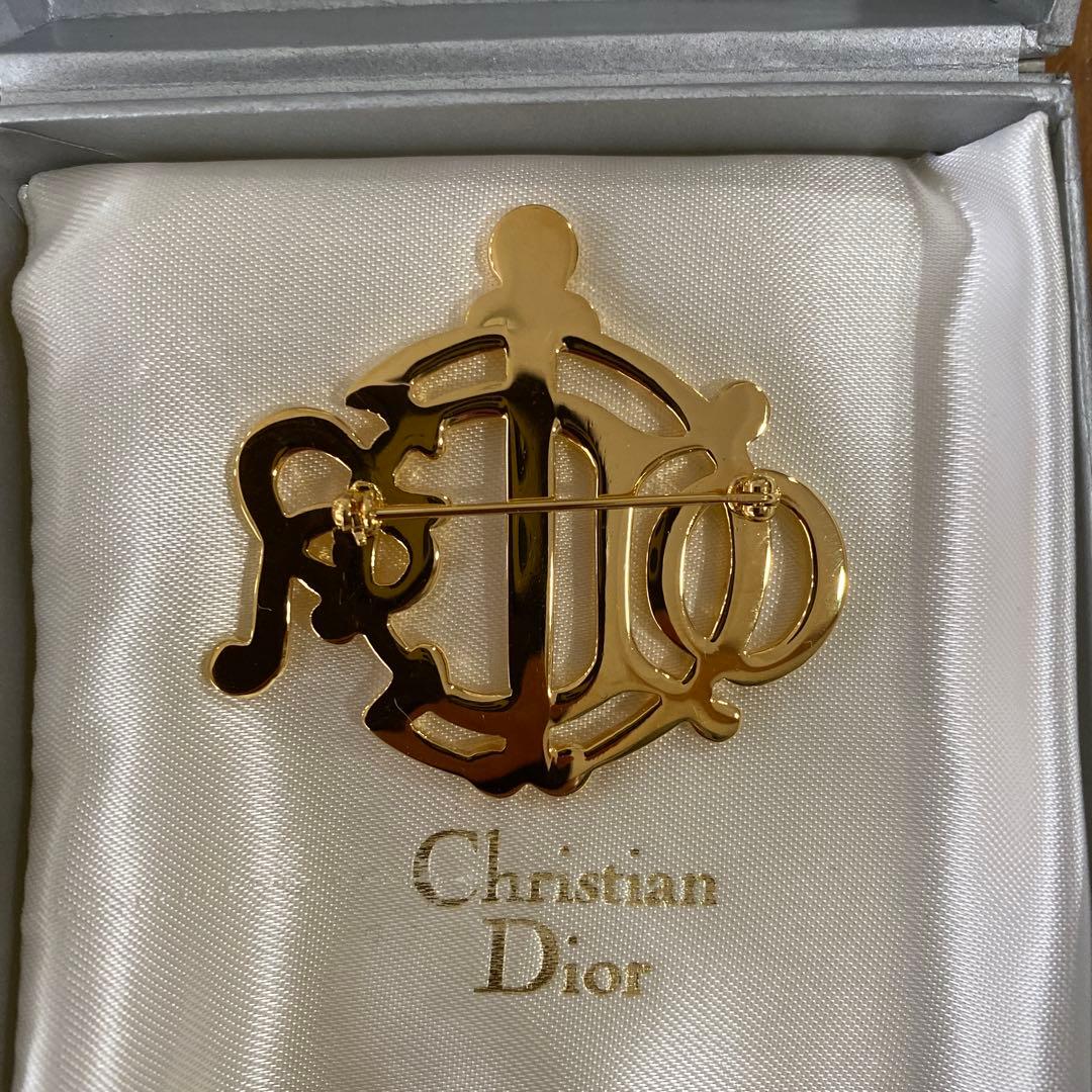Dior ディオール　ブローチ　【未使用に近い】ロゴブローチ