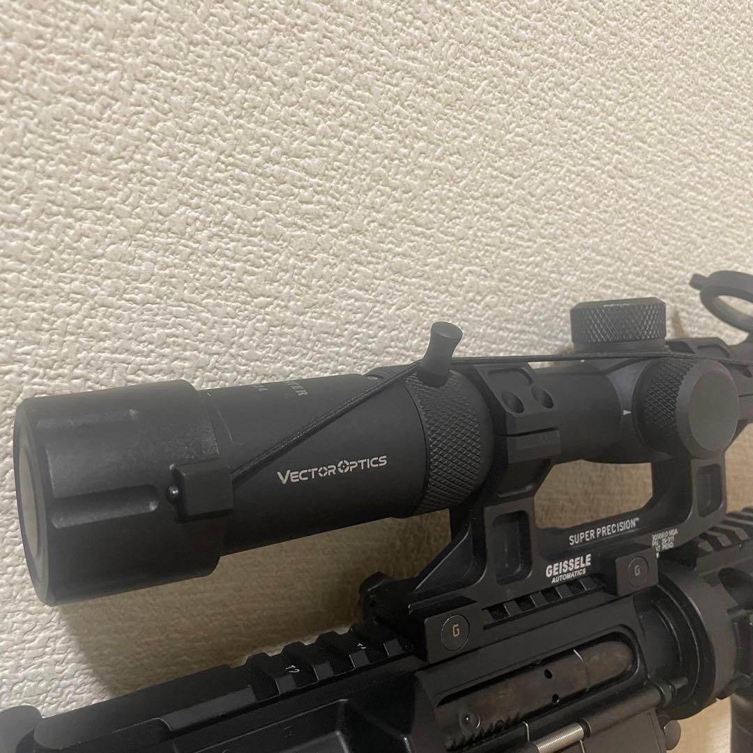 東京マルイ次世代M4 CQB-R セット　Vector Optics 付