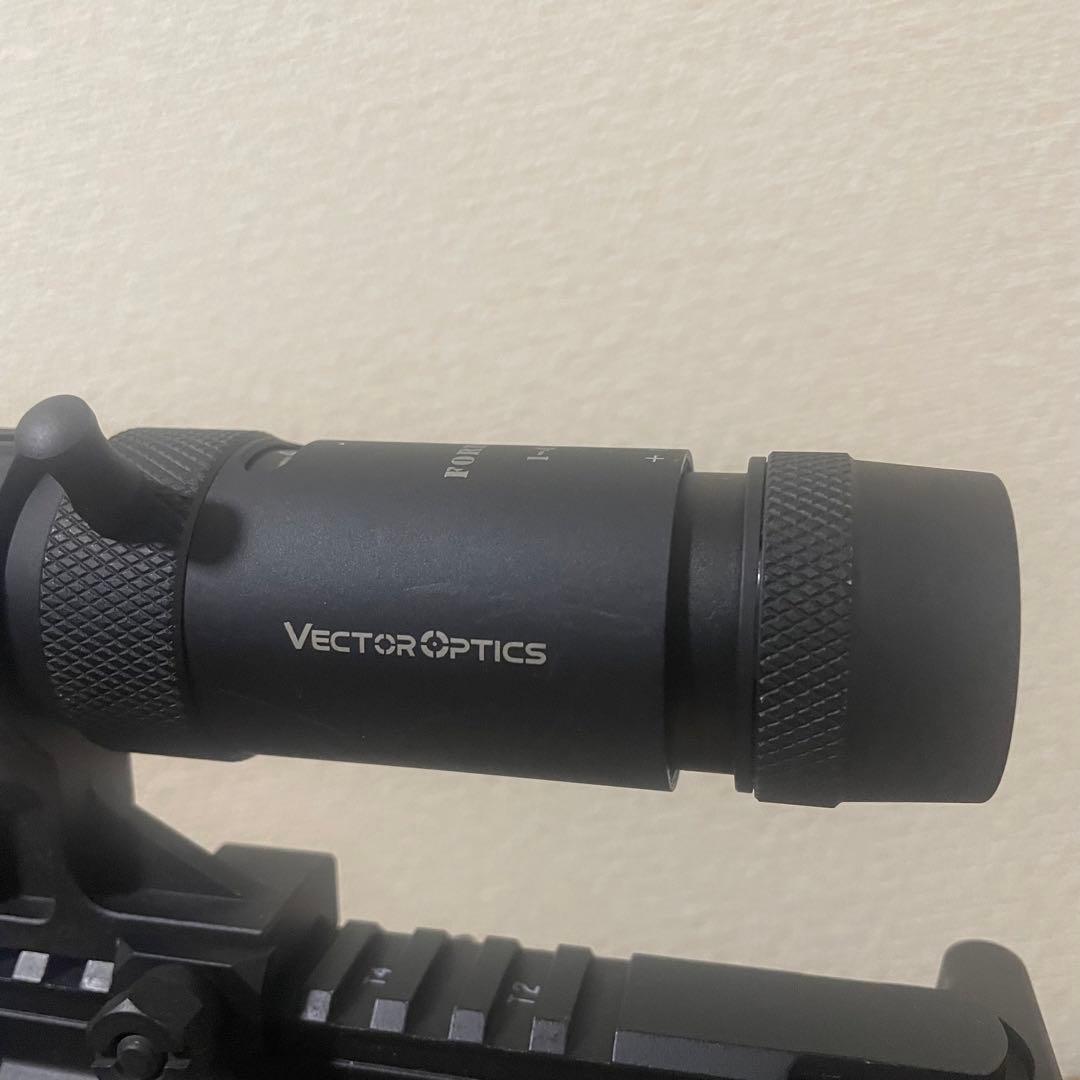 東京マルイ次世代M4 CQB-R セット　Vector Optics 付