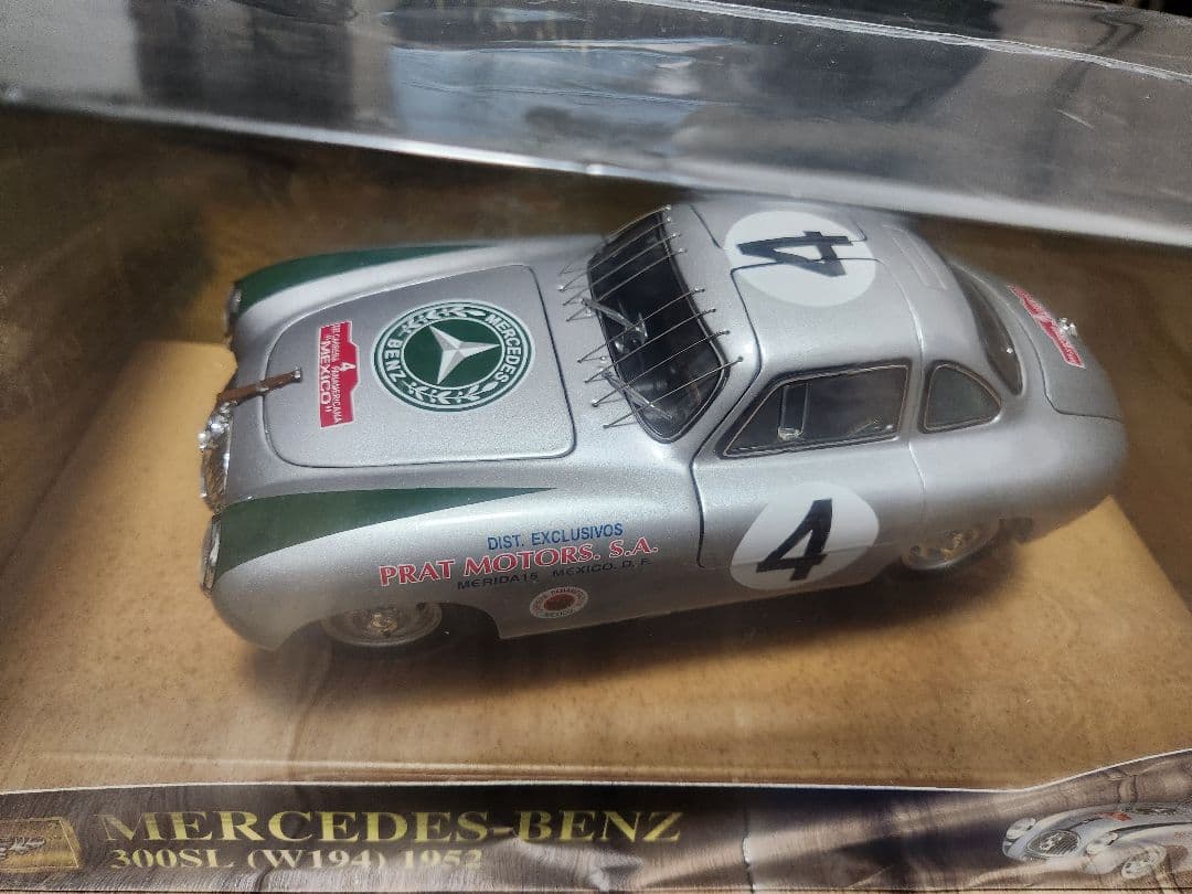 ミニカー 1/18 Ricko Mercedes-Benz 300SL (W194)