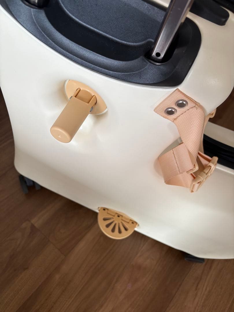 子供が乗れる キャリーケース　キッズ トラベルキャリーケース ダイヤルロック