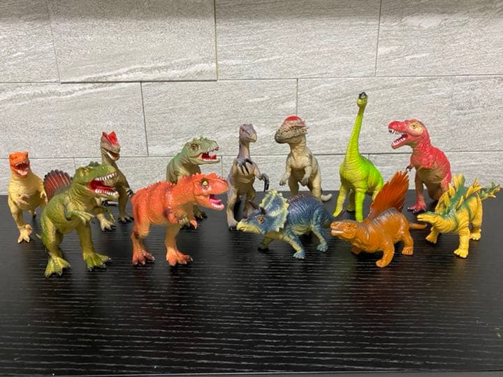 BIG恐竜フィギュア12体　 約20センチ