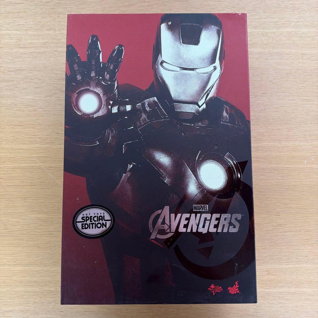 HOT TOYS アベンジャーズ　アイアンマン・マーク７　SPECIAL ED