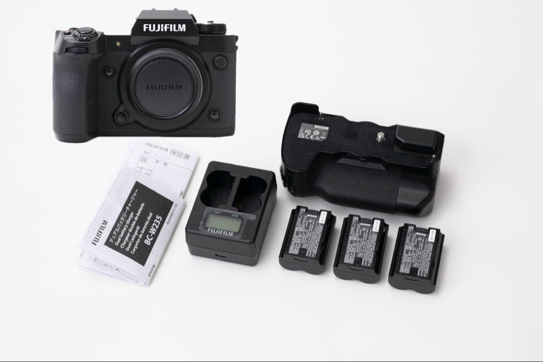 FujifilmX-H2とグリッター、チャージャー、バッテリー付き257枚撮影