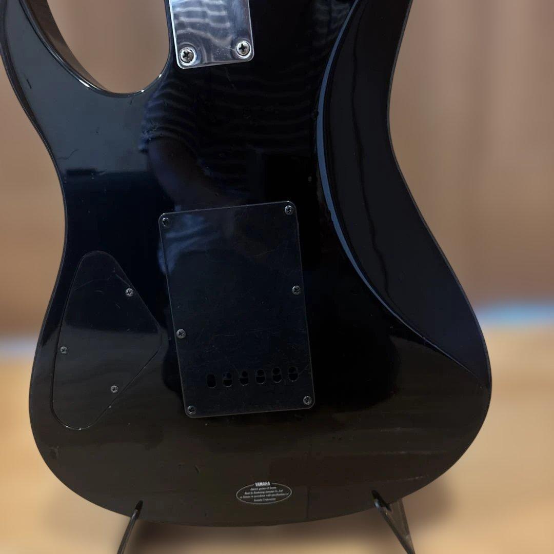 Yamaha RGX 121D ブラック色 トレモロアーム付 新品弦張替済