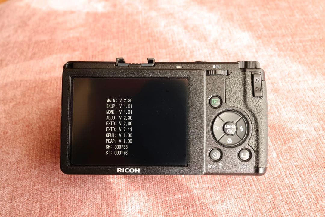 RICOH　GR DIGITAL Ⅳ　充電器付