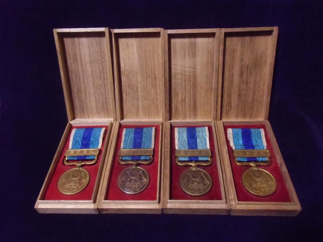 Y*様 ●日本の勲章/徽章/日本軍＊明治Ⅲ七八年従軍記章４個セット（実物）