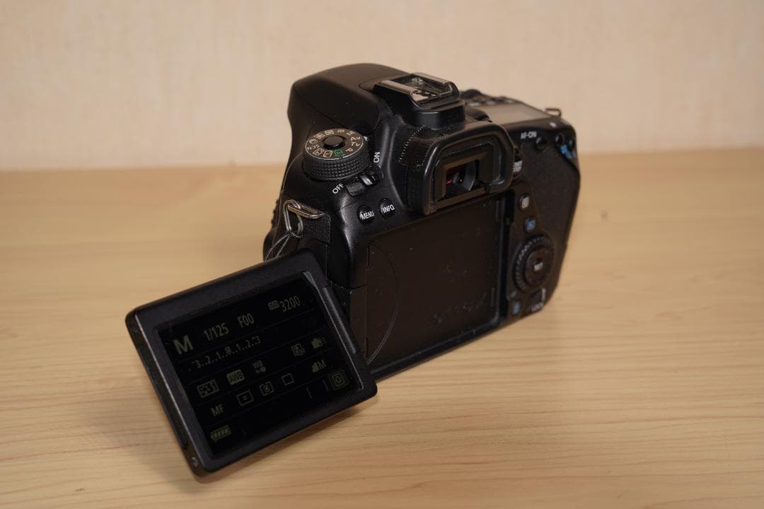 Canon EOS 80D デジタル一眼レフ