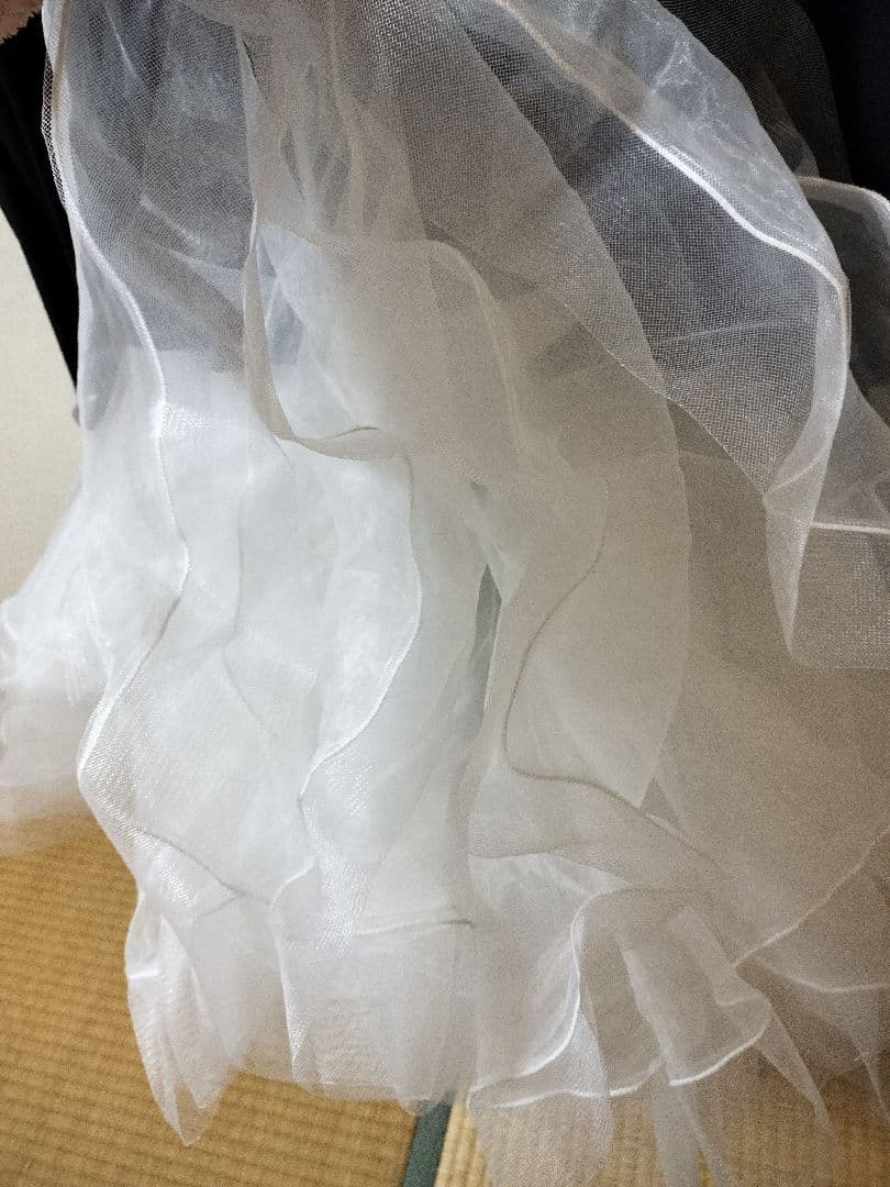 ジャンティ社交ダンス、スタンダードドレス、黒いドレスに白い小花が素敵！