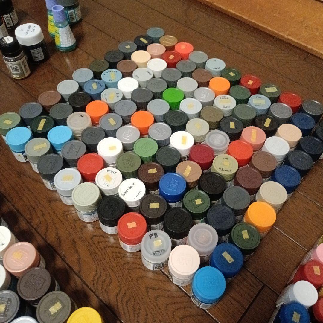 ミスターホビー　ミスターカラー　タミヤカラー　アクリル塗料　300個