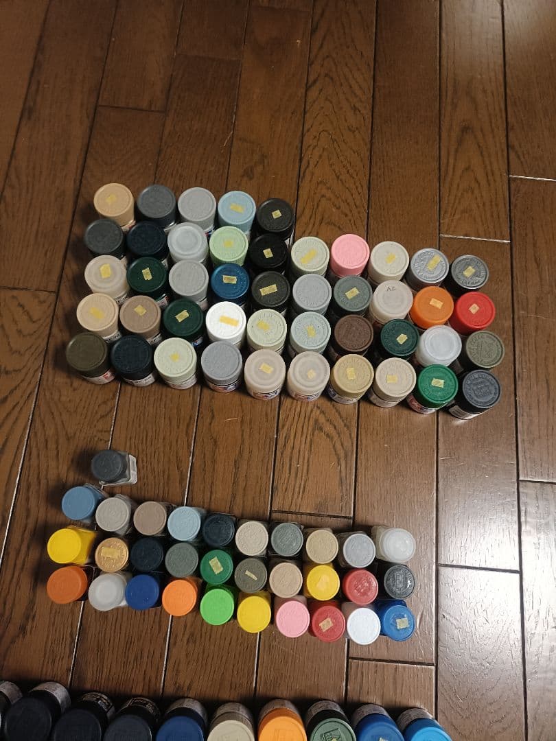 ミスターホビー　ミスターカラー　タミヤカラー　アクリル塗料　300個