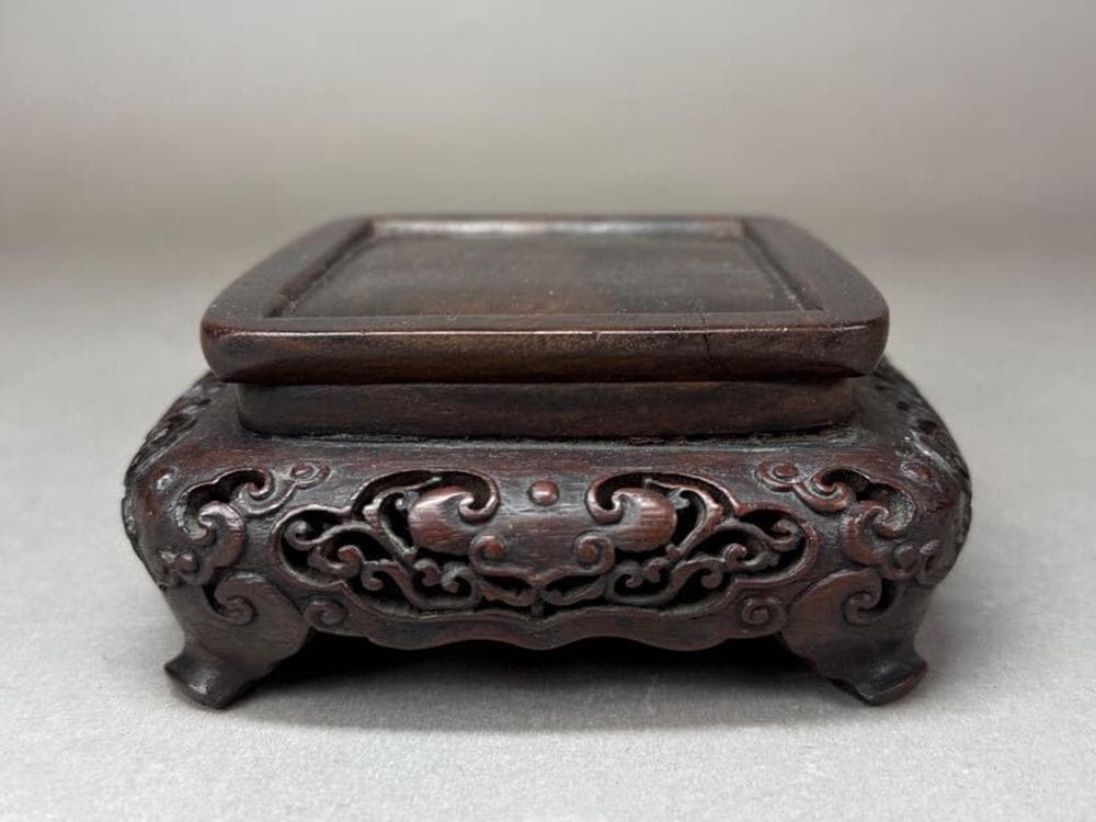 【木】　★ 竹木 紫檀彫扁六方形底座 ★　清朝期　如意雲足 細工彫刻　文房珍玩