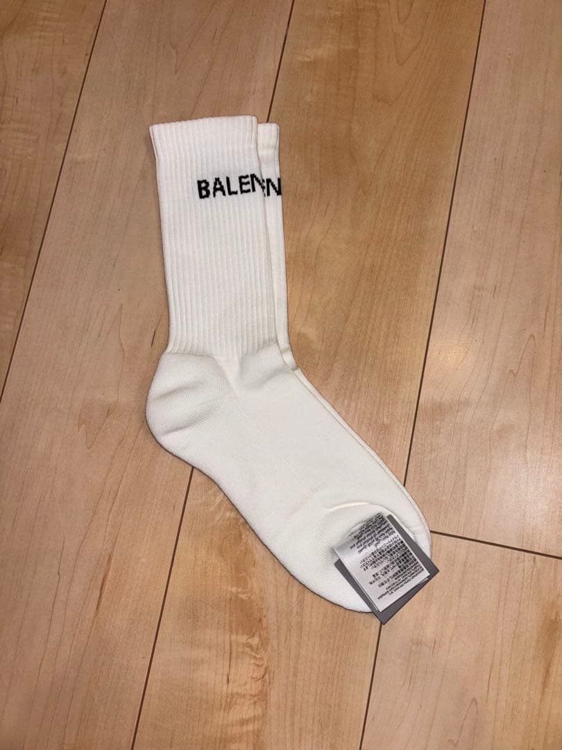 BALENCIAGA ホワイト ロゴソックス