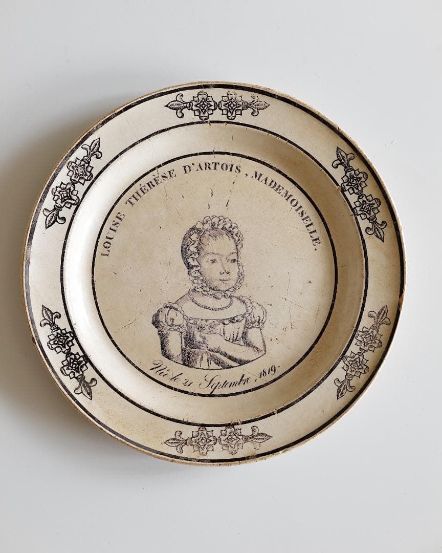 モントロー窯 ルイーズ・テレーズ・ダルトワ 肖像画皿