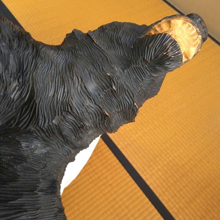 ひ*)様 【送料込み】特大 木彫り熊 熊の彫刻 木製 置物