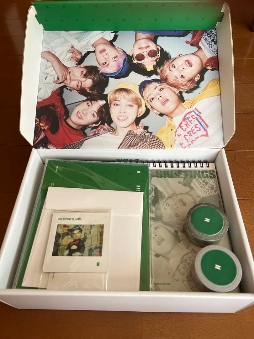⭐️BTS 防弾少年団　CD 写真集などなどまとめ売り　アミボム2本付き‼️⭐️