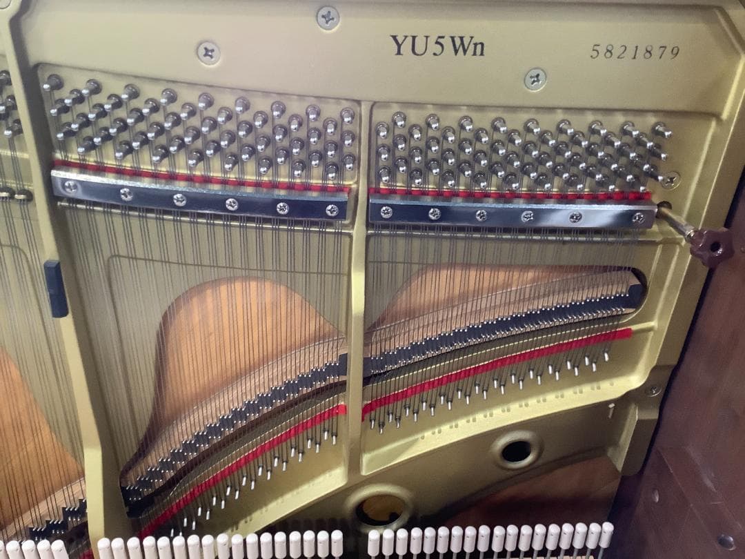 ★58971【アップライトピアノ】YAMAHA　YU5Wn