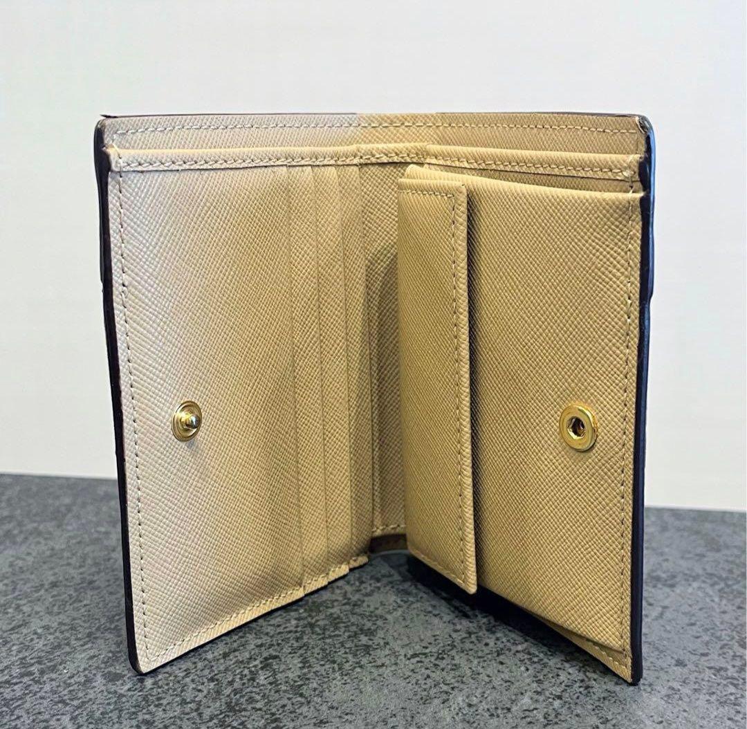 【値下げ中】MARNI 二つ折り財布 ホワイト/ネイビー/イエロー