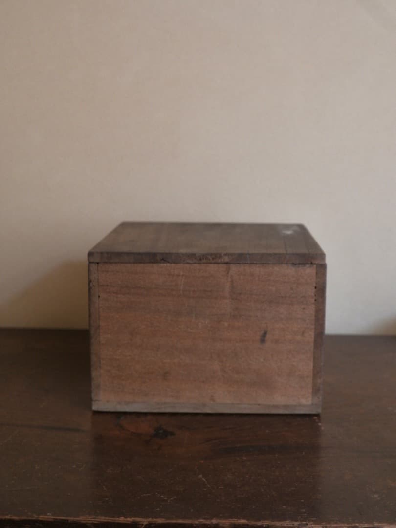 青磁　刻纏枝花紋 　鉢　菓子器　建水　茶道具　箱付　Q1773