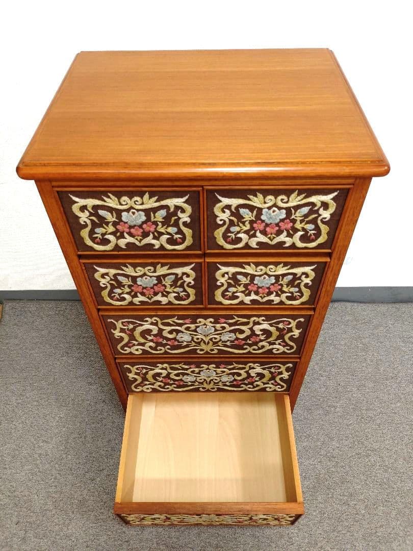 ヴィンテージ 木製タンス 刺繍装飾引き出し付き 刺繍 5段チェスト